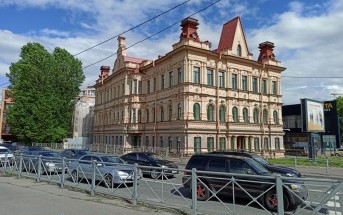 Наши двери установлены в Усадьбе Колобовых