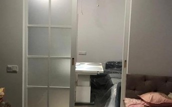 Раздвижные межкомнатные двери и перегородки в квартире, работа наших специалистов Раздвижные межкомнатные двери и перегородки в квартире, работа наших специалистов